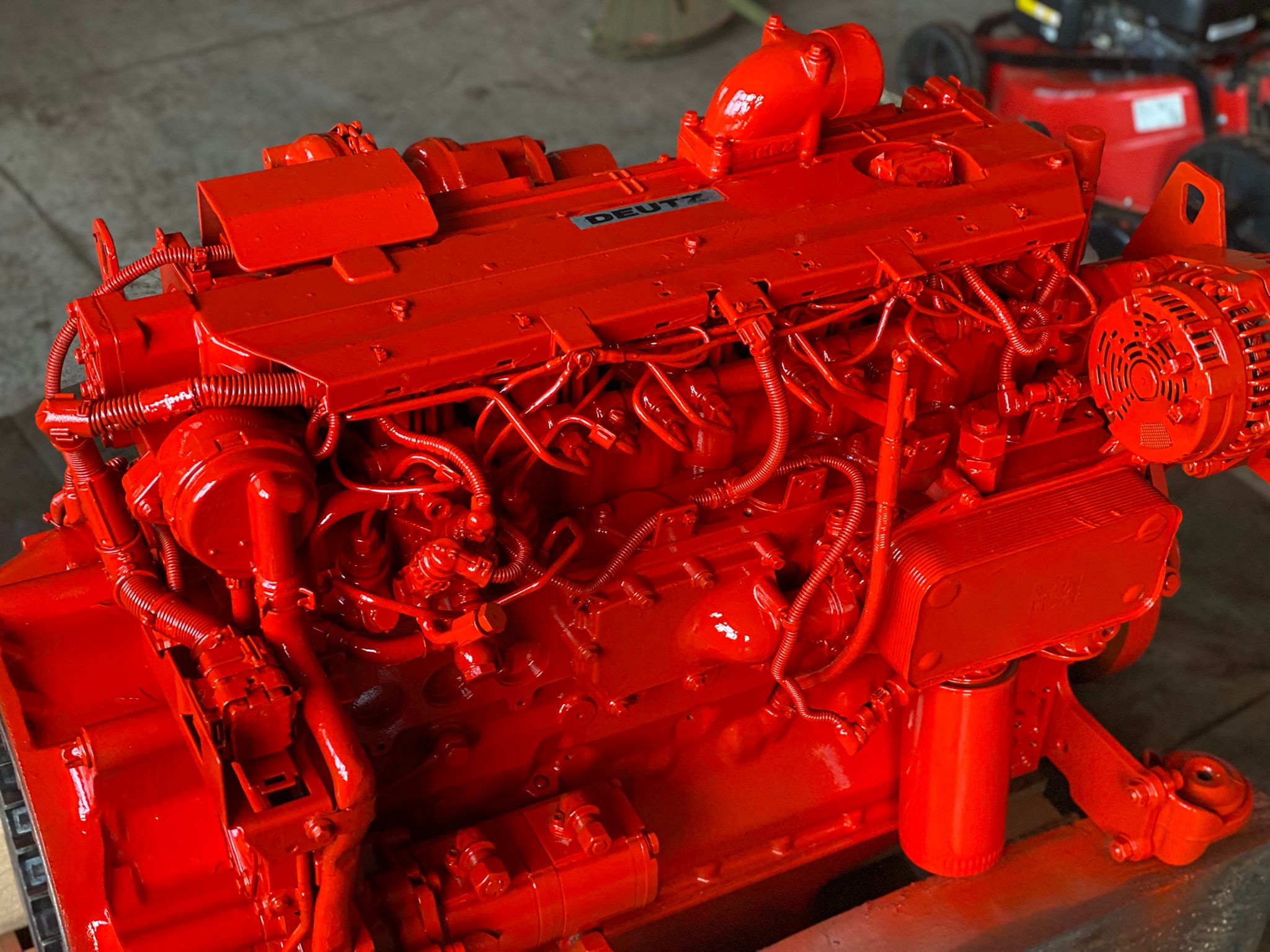 motore deutz diesel verniciato rosso