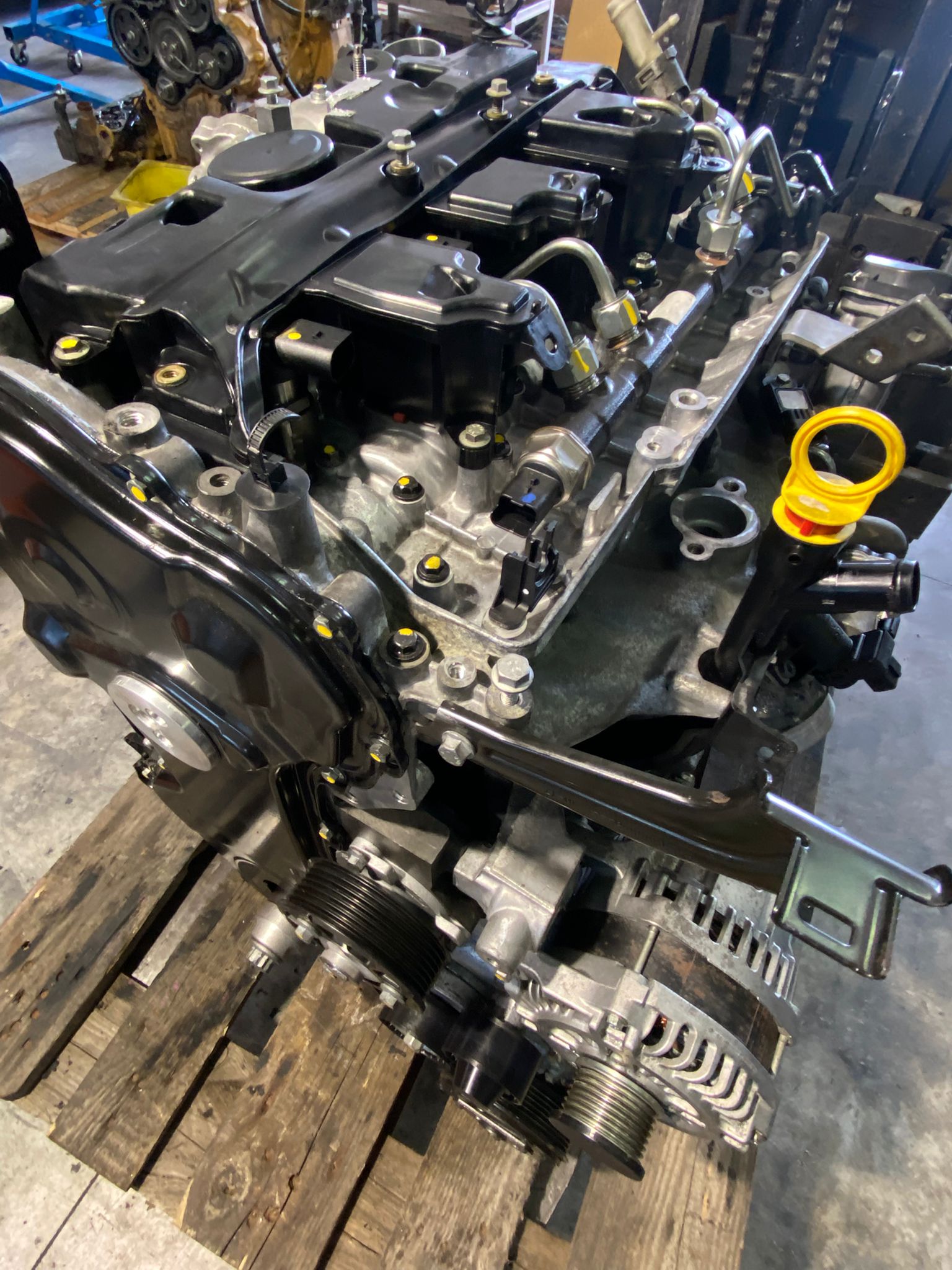 motore diesel common rail revisionato nero